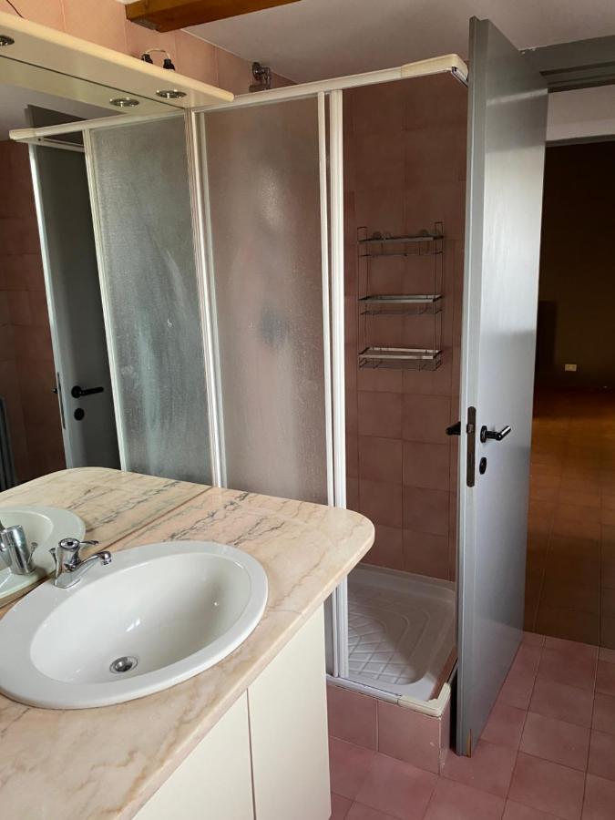 Apartamento Vicolo Forno Mercallo Exterior foto